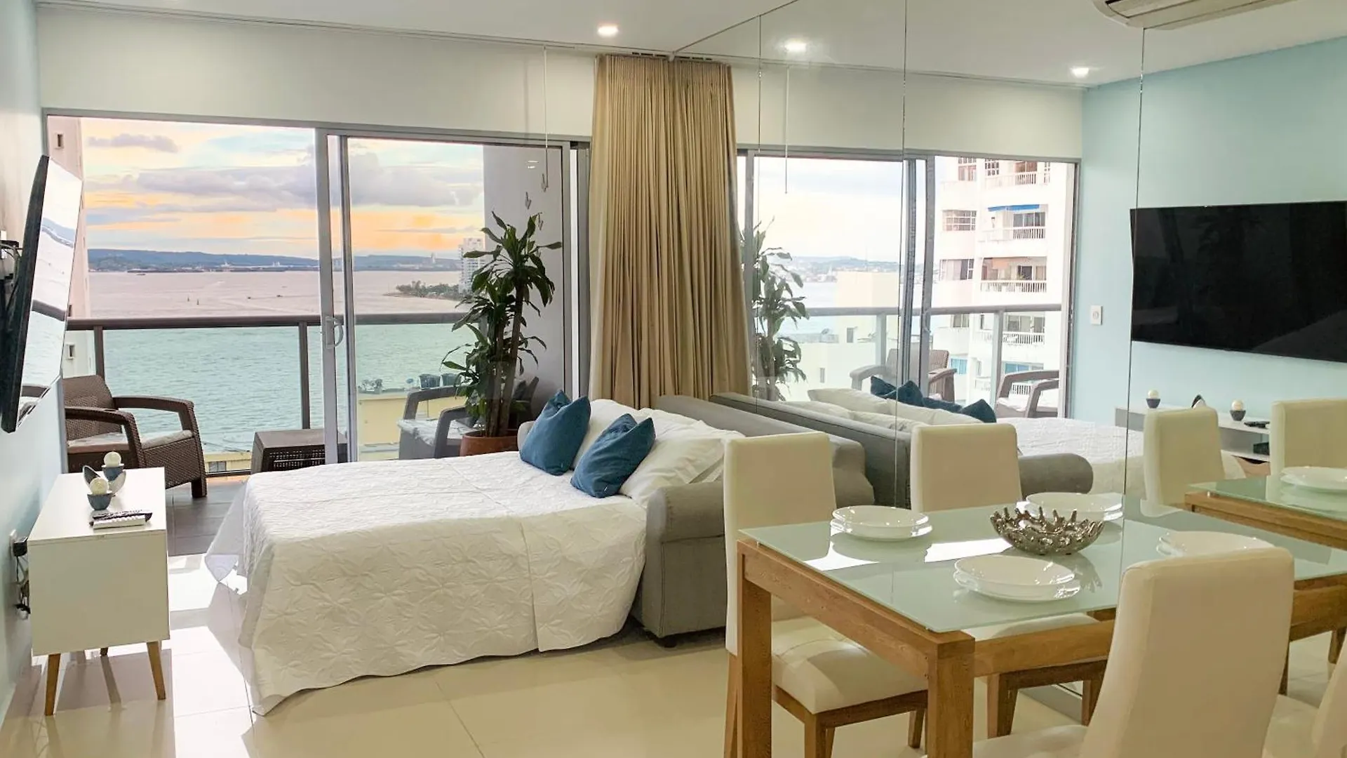 Apartamento Oceanview Escape Pool, Jacuzzi & Gym In Bocagrande Cartagena Colombia