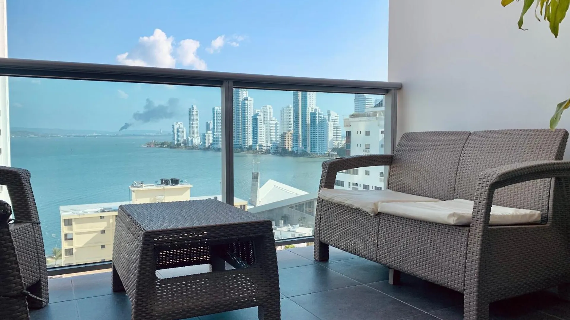Apartment Ferienwohnung Oceanview Escape Pool, Jacuzzi & Gym In Bocagrande Cartagena